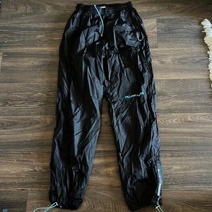 Filling Pieces Sweats